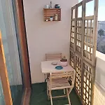 Beautiful Air-conditioned With Balcony Διαμέρισμα
