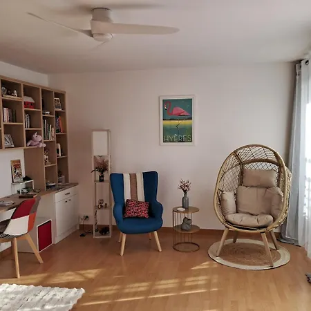 Beautiful Air-conditioned With Balcony Apartment