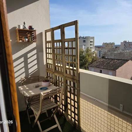 Beautiful Air-conditioned With Balcony Apartment